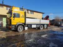 Camion MAN cu macara