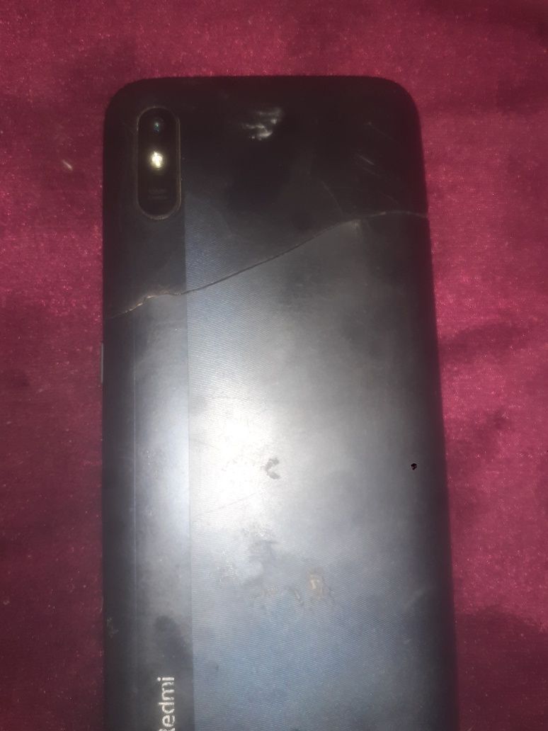 Прода REDMI 9A, внутри всё норм, экран менял всё