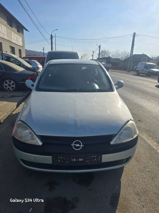 Dezmembram Opel Corsa C 2001 1,4 benzina cod motor Z14XE