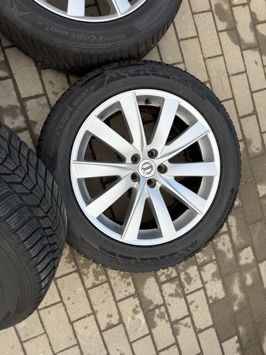 Jante Volvo Xc90 Xc60 originale 235 55 19 hankkok iarna