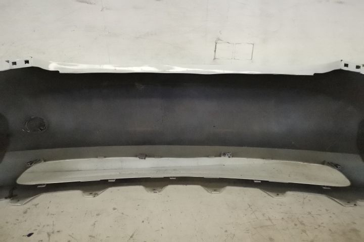 Тесла Модел Y / Tesla Model Y 1 Оригинална предна броня в добро състоя