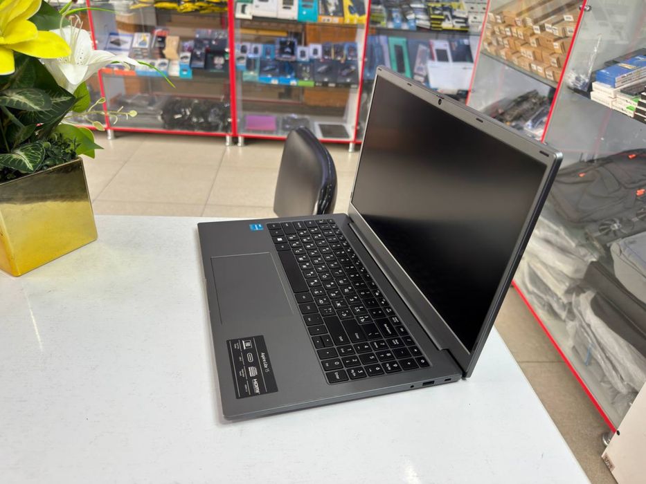 Acer 8/256gb holati choʻtkisidan