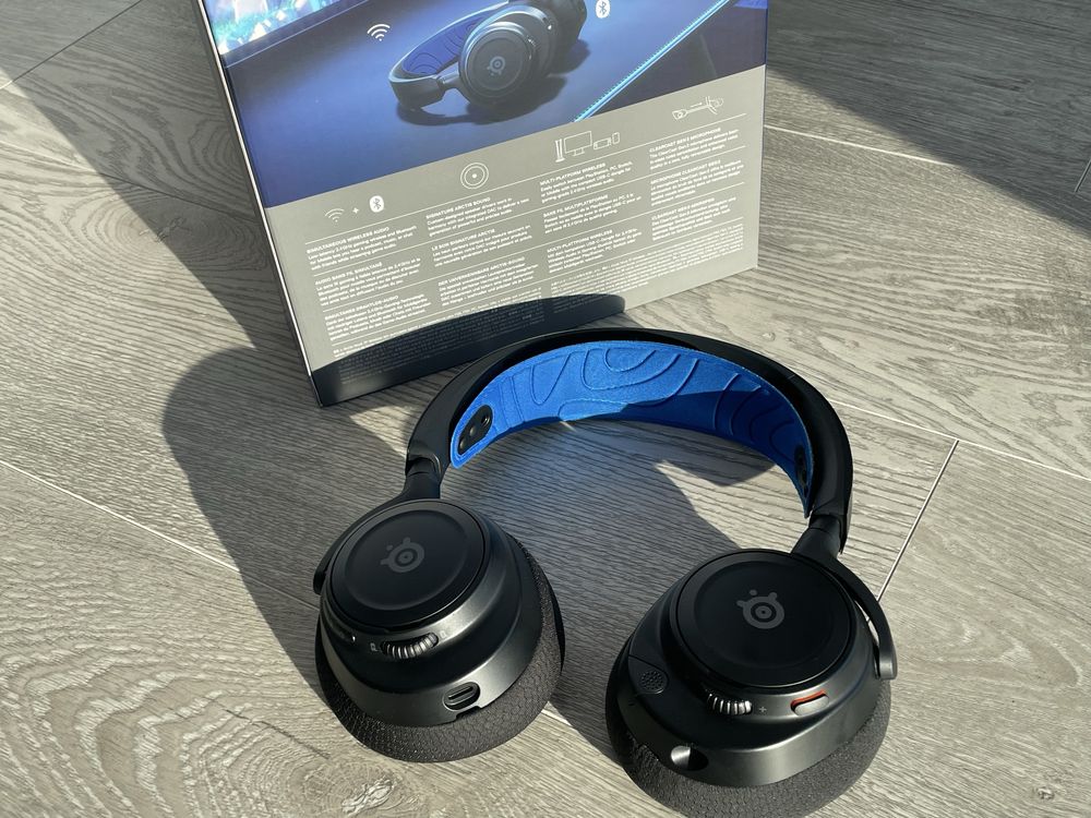 Casti ArctisNova 7P Wireless