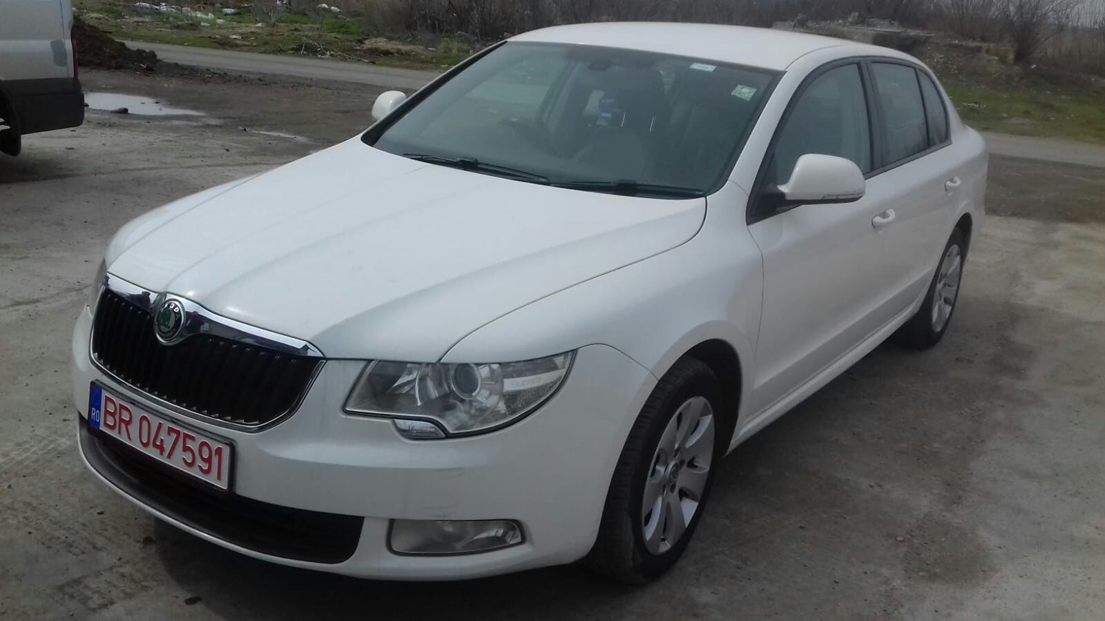 Dezmembrez skoda superb 2012