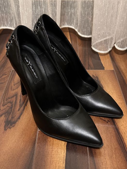 Pantofi cu toc 5th element, ca noi, purtati o singura data. Numar: 39