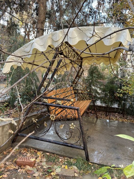 Продаются качели садовые