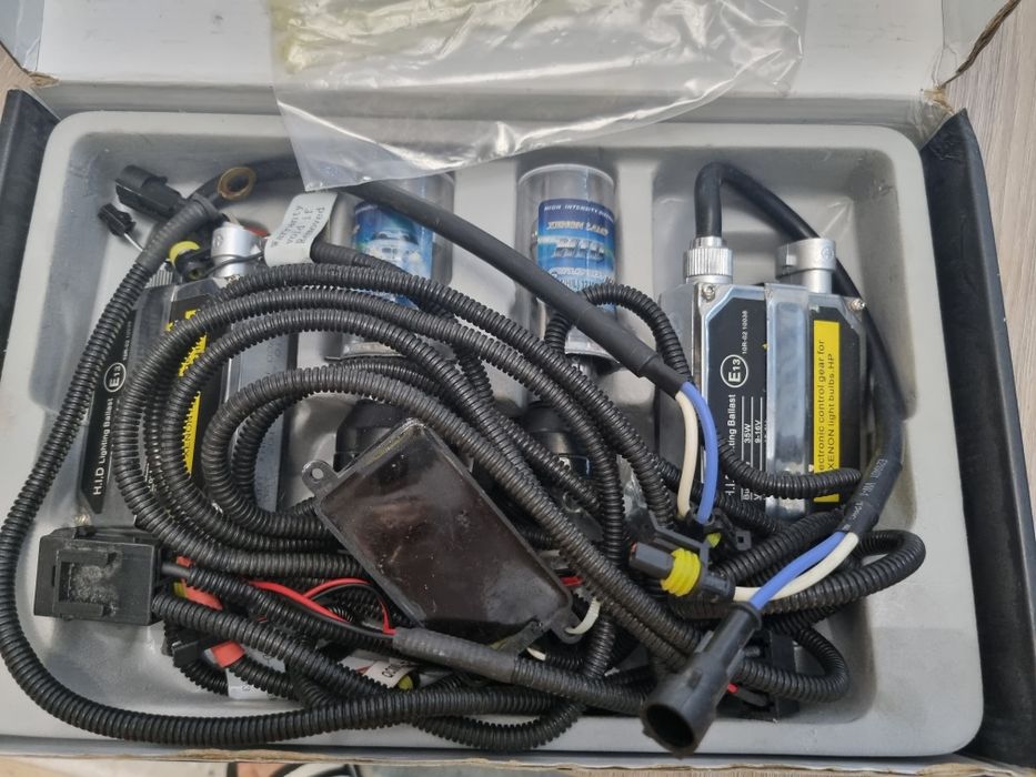 Vând Kit instalatie Xenon