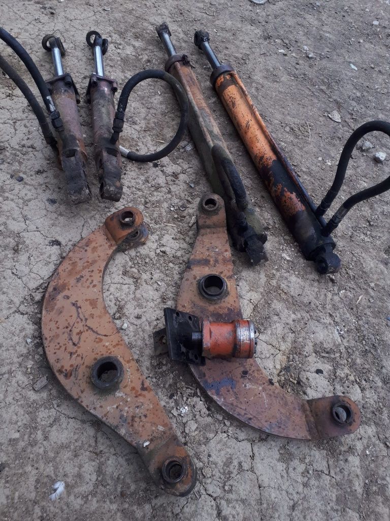 Punte Ifron,cilindrii si alte piese tractor u650