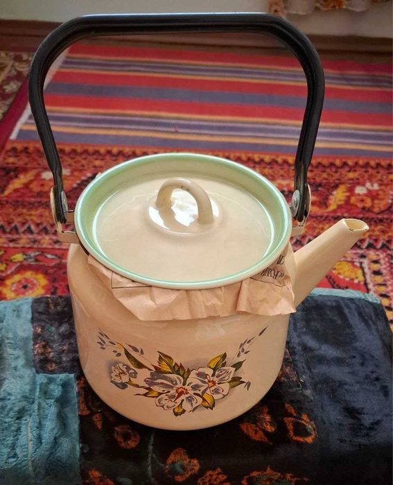 Чайник эмалированный советский