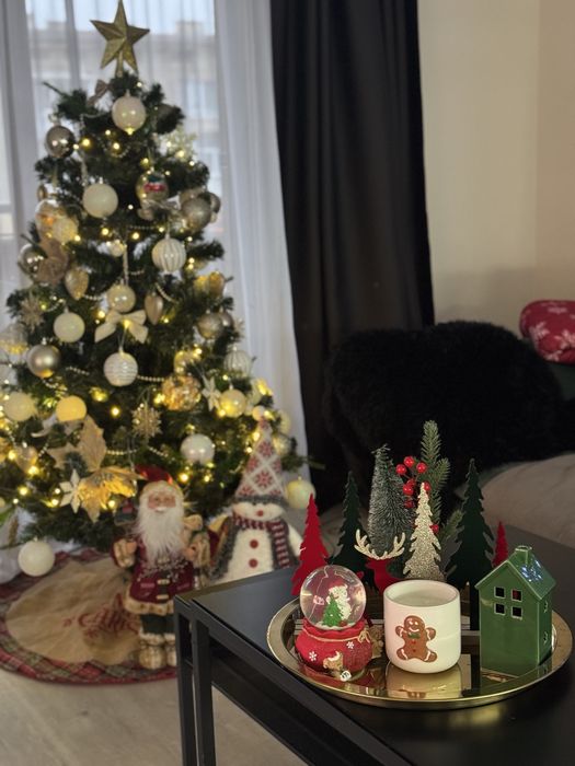 Красиво украсена Коледна елха 165см