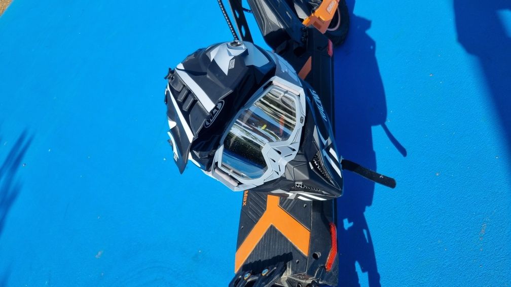 Електрическа тротинетка Kukirin G2 MAX + каска