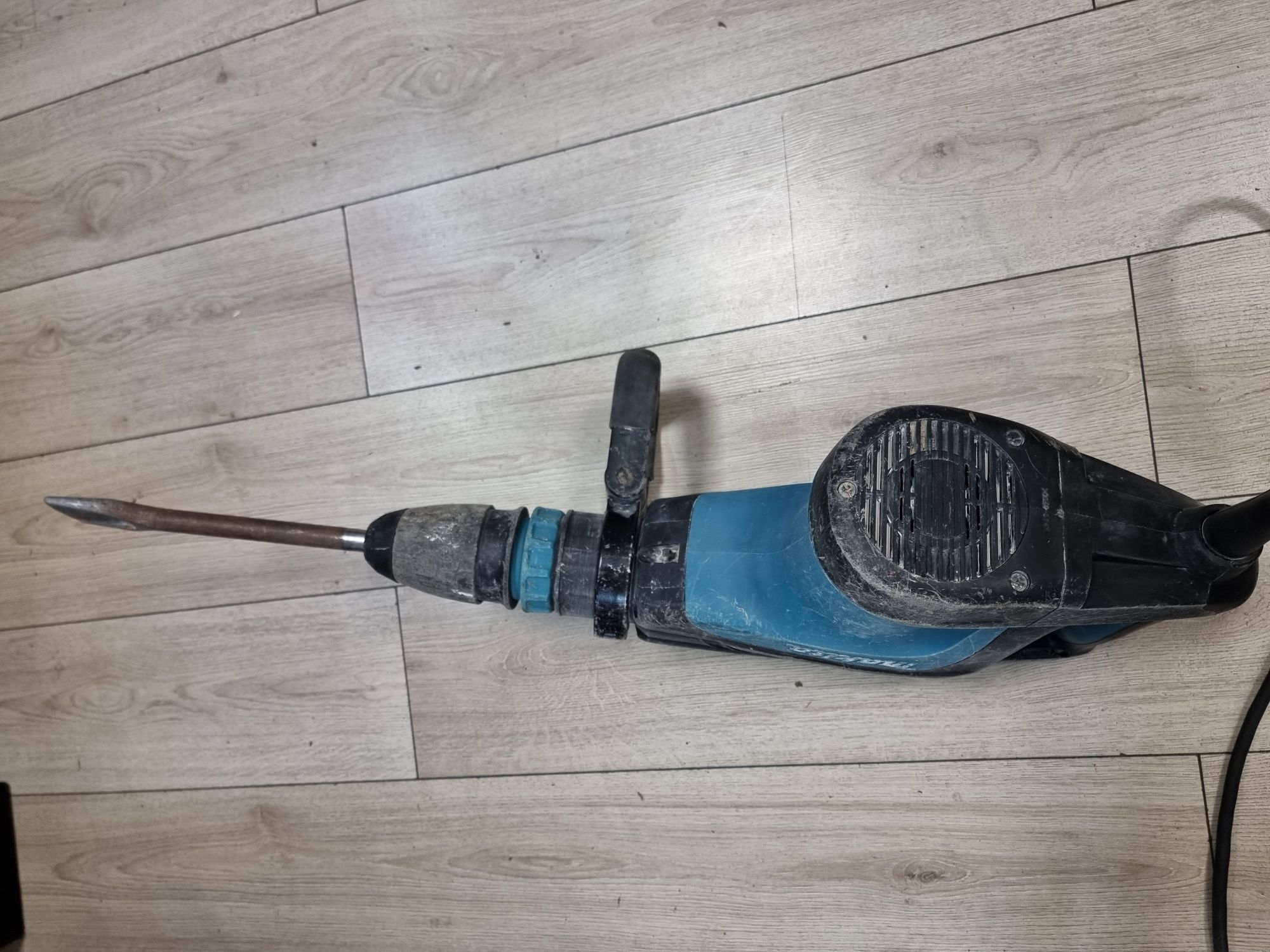 Amanet F28: Ciocan rotopercutor / Picamer Makita HM1203C