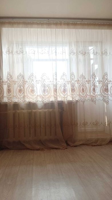 богатые красивые  шторы и тюль  для зала