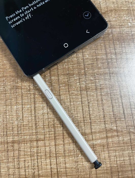 Samsung S25 Ultra 1tb + Samsung buds3 и зарядно