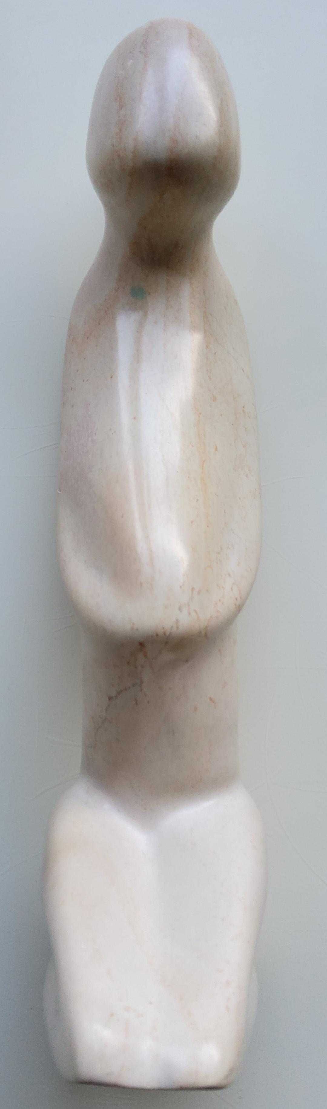 Sculptură în marmură, Înălțime 22 cm, Lățime 10 cm, Greutate 700 gr.