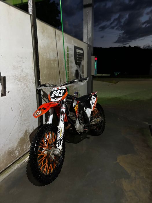 Ktm 250 4t 2010 mai multe detali in privat