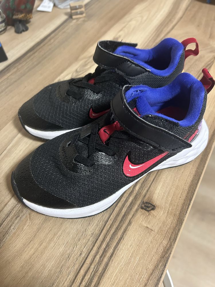 Маратонки Nike Нови обувани 1 път!!!