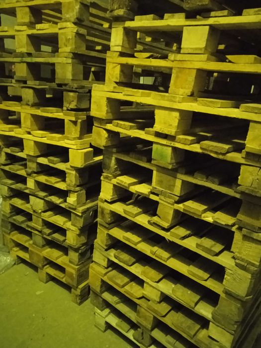 Продам поддоны б.у в количестве 20 штук самовывоз