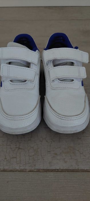 Adidasi Adidas nr 25,5