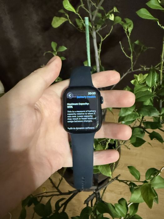 Apple Watch 9 45 mm Aluminum LTE+GPS
