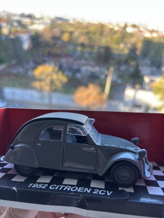 Masinuta macheta Citroen 2CV(1952) 1/32