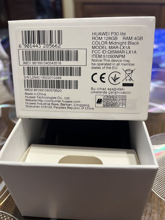 HUAWEI P30  Lite