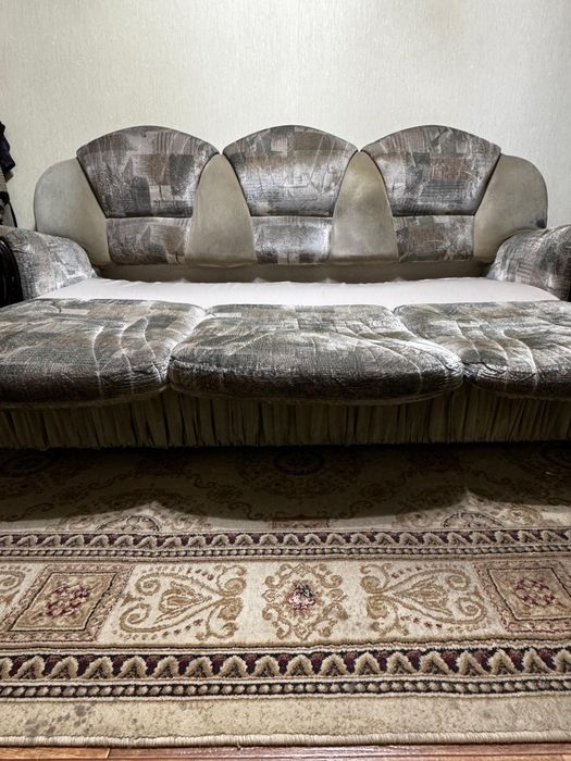 Складной диван  в зал