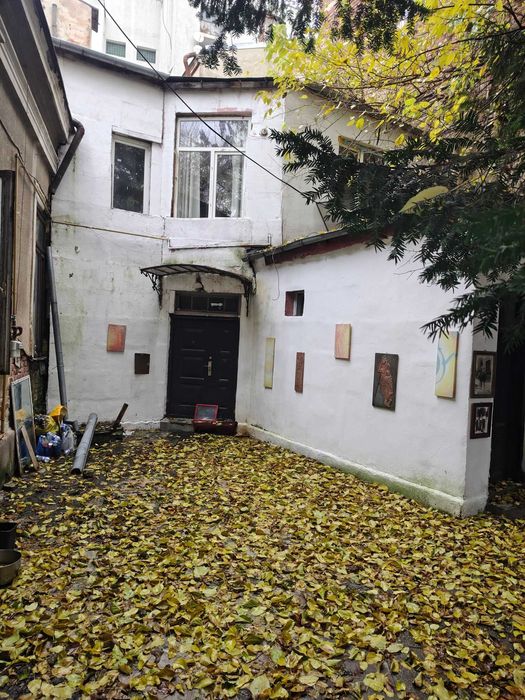 vand garsoniera in vila cu teren curte de 400mp Langa Intercontinental