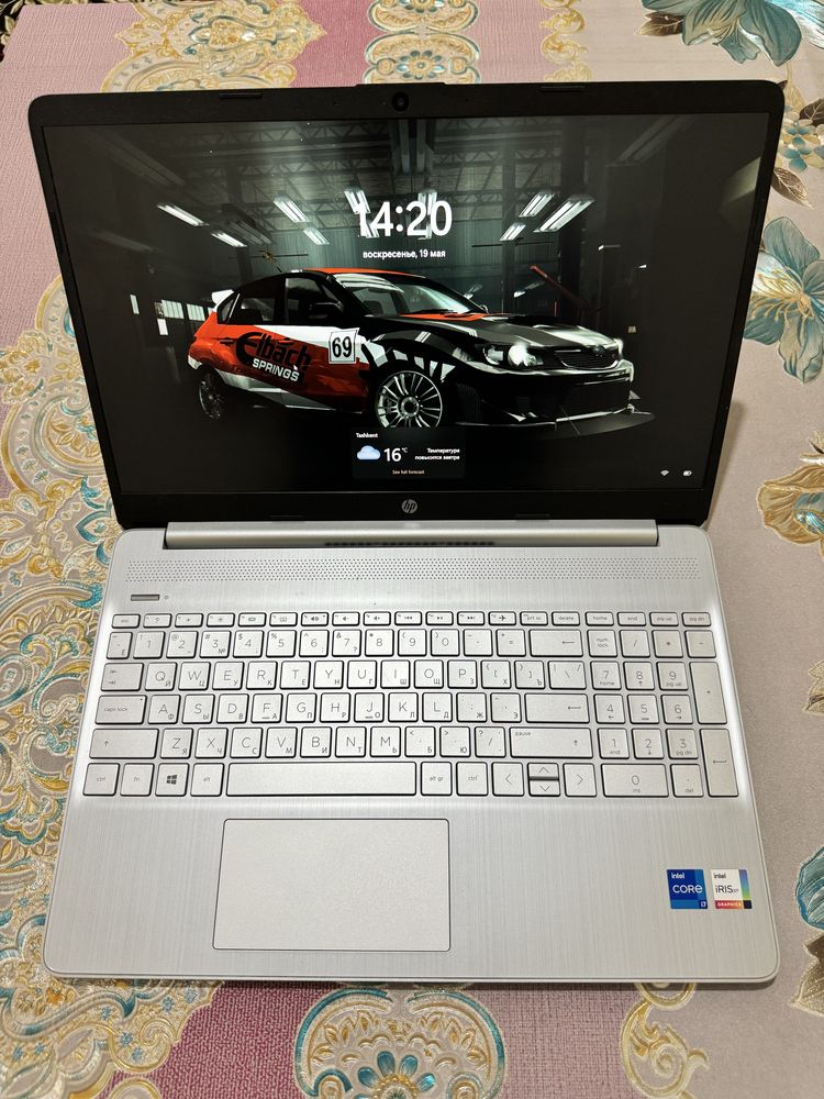 HP Laptop 15s 16/512 core i7 11gen