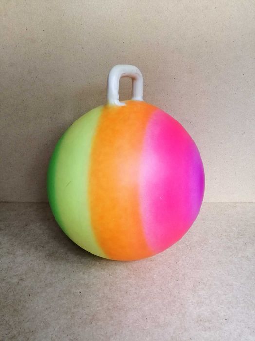 Детский гимнастический мяч (фитбол)