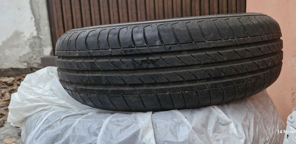 Vand 4 anvelope de vara 165/70R14