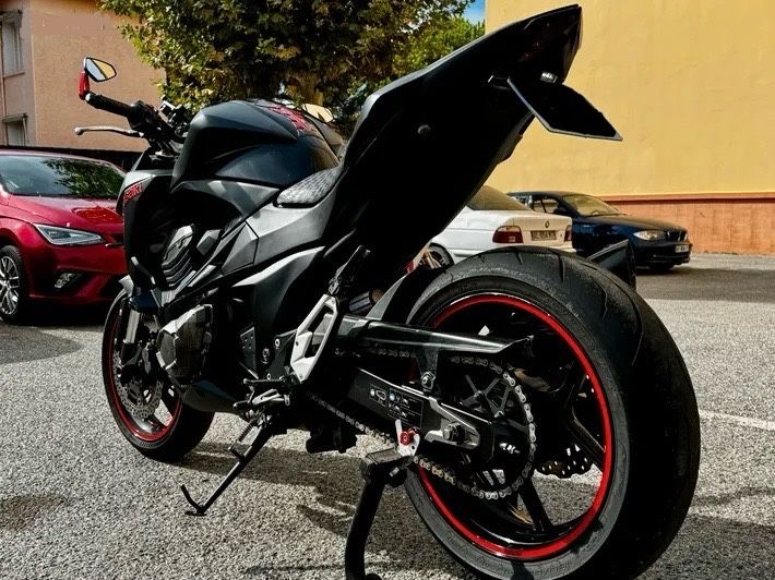 Kawasaki Z800 Akrapovic