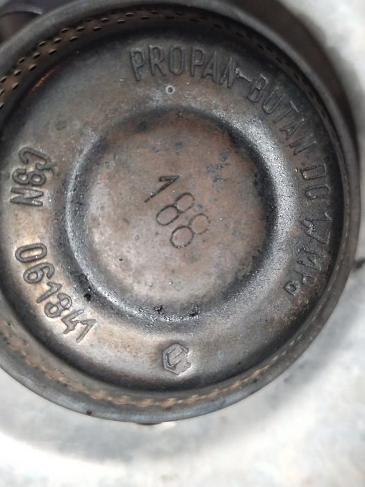 Газов котлон и бутилка