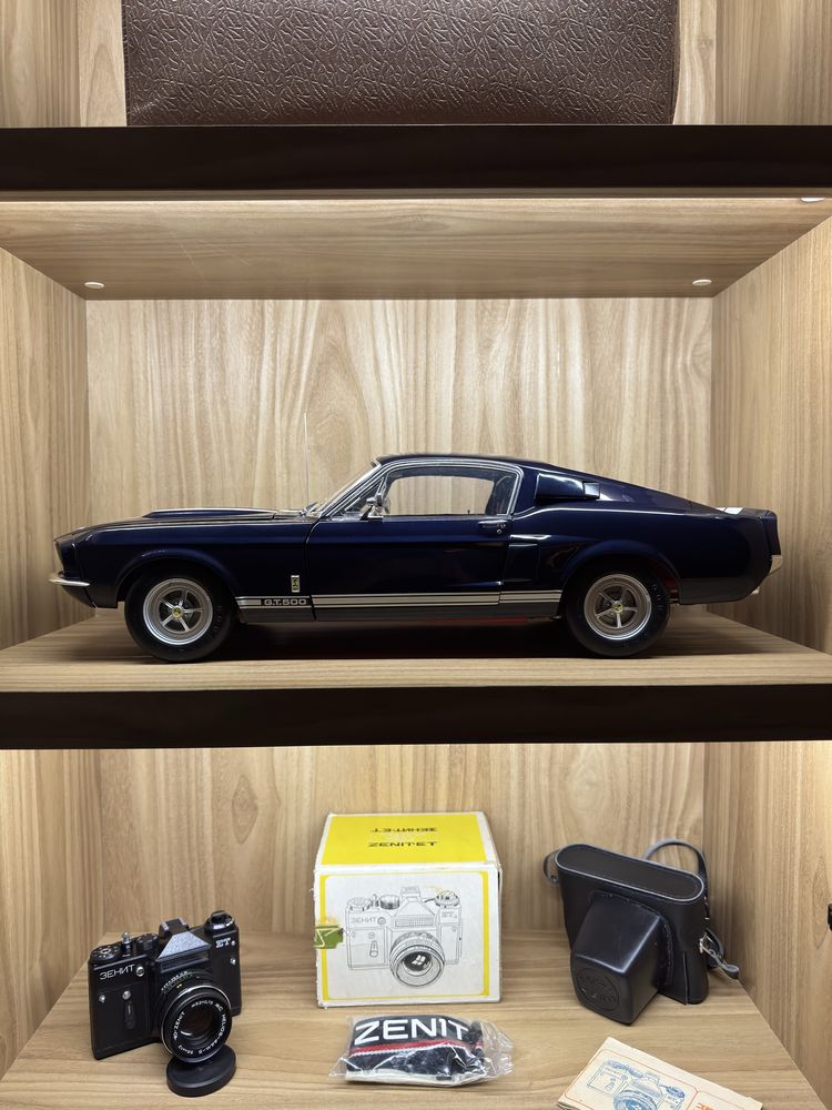 Ford Mustang Shelby GT-500 1:8 модель