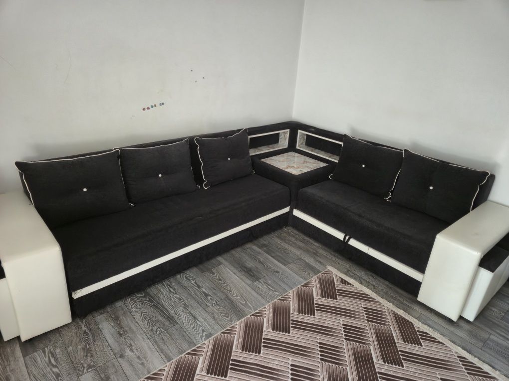 Canapea colt extensibila