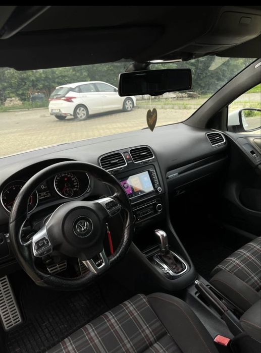 Volkswagen Golf 6 GTI *296 cai*