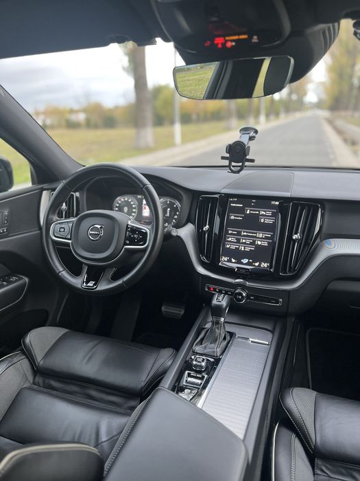Volvo XC60 D4 R-Design 2020