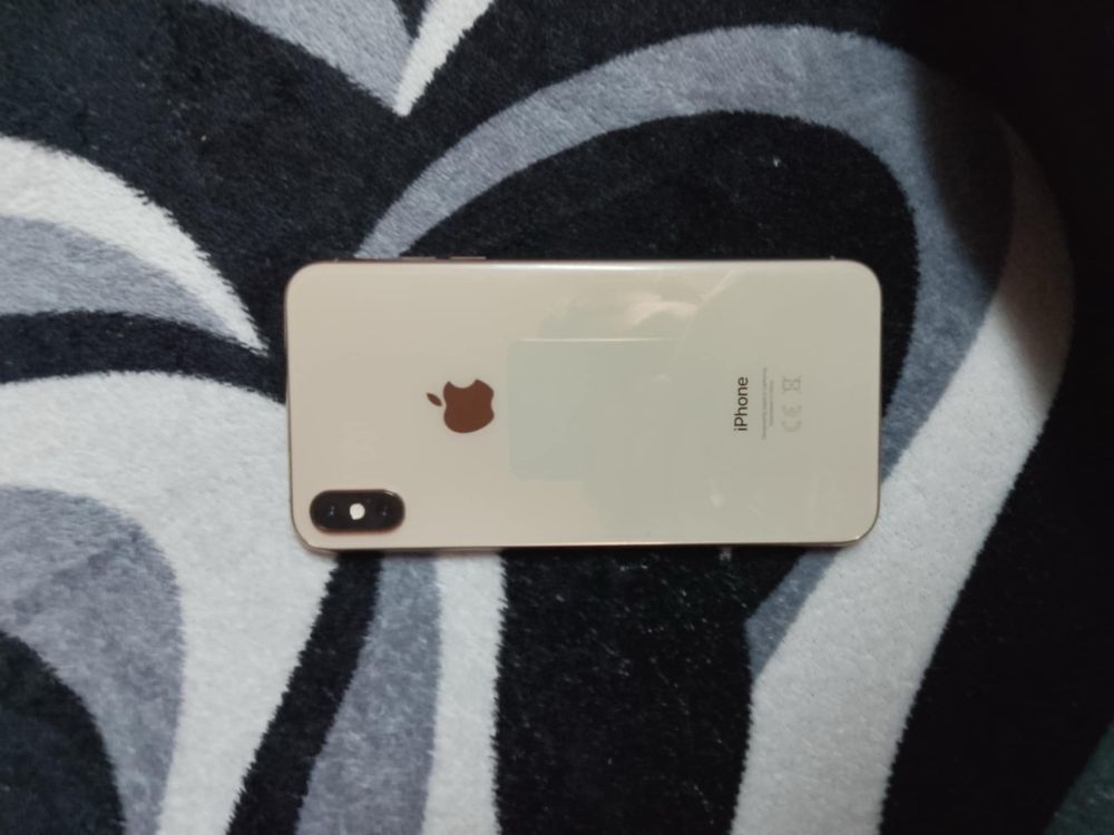 Vând sau schimb IPhone Xs Max gold
