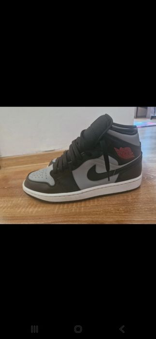 Jordan 1 Mid Shadow Red