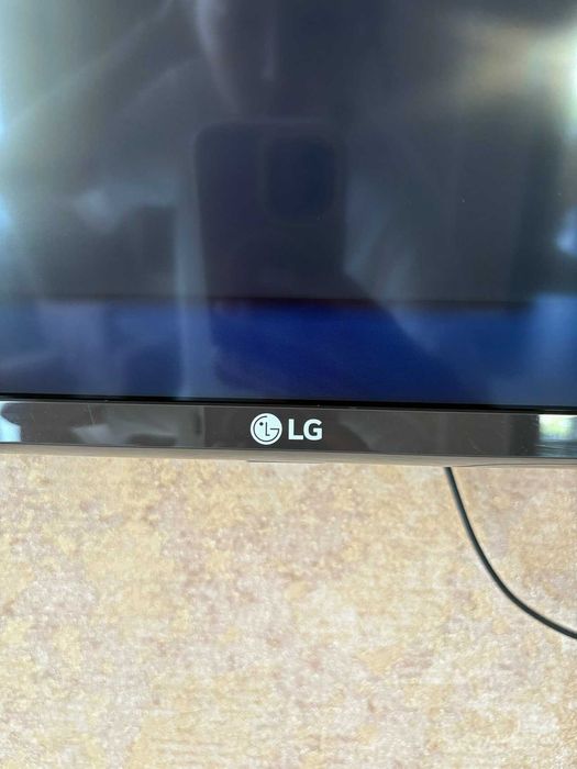 продаем телевизор LG