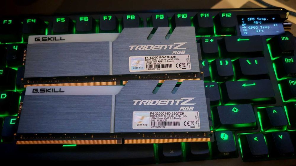 Рам памет G.SKILL Trident Z RGB 32GB (2x16GB) DDR4 3200MHz