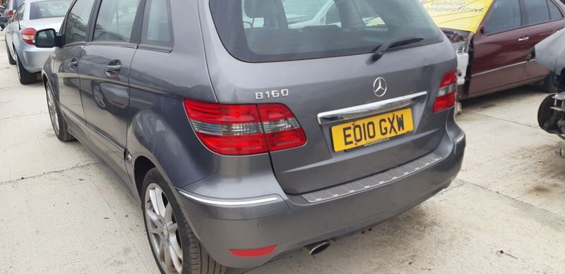 Б класа W245 фейс бензин, автомат