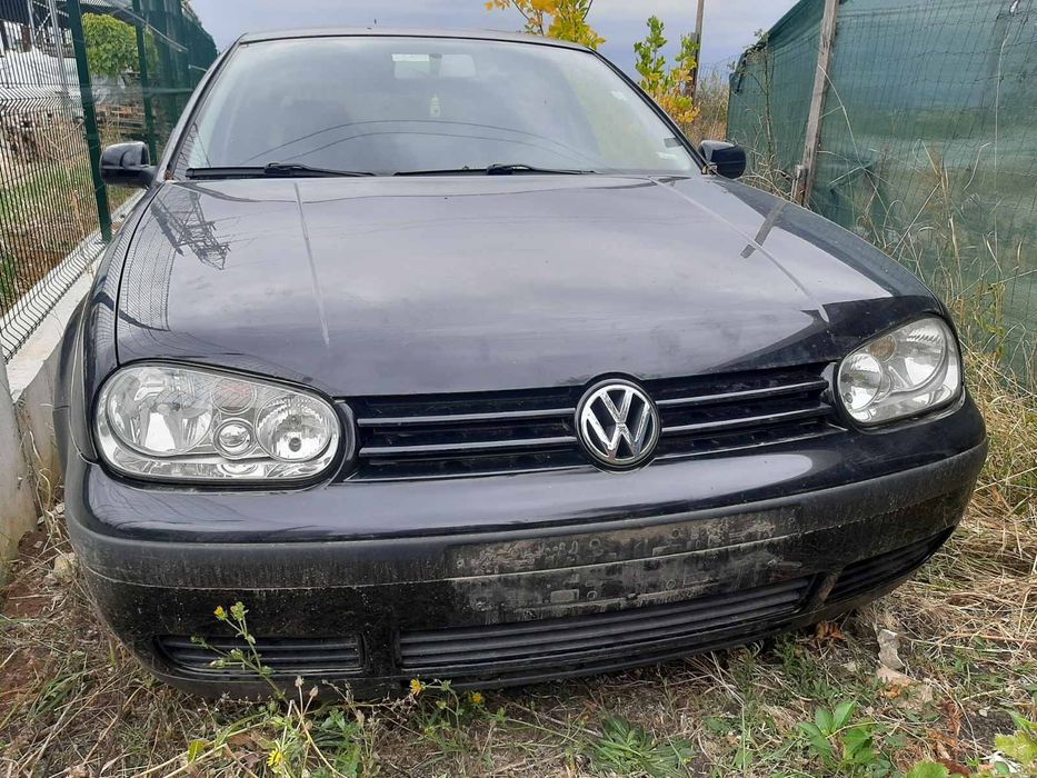 Volkswagen Golf 1.4i 2002 VW  Фолксваген голф 4 бензин на ЧАСТИ / Цял