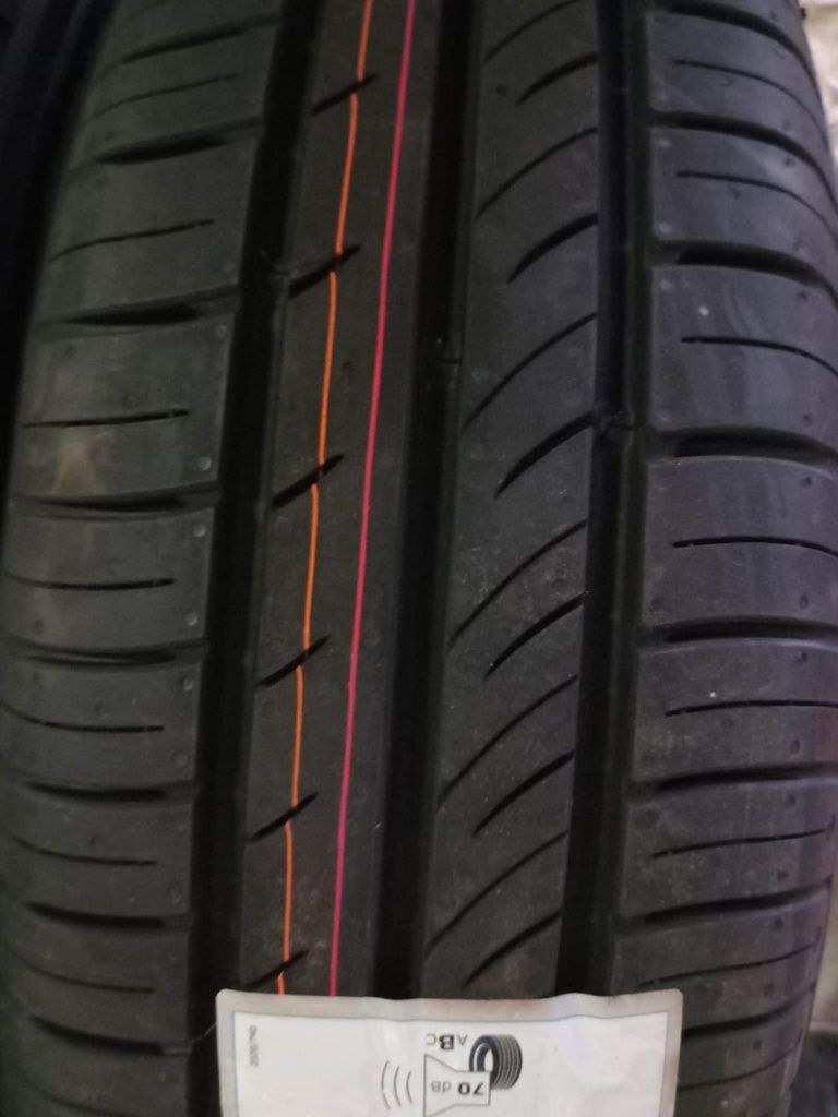 KUMHO EcoWing ES31
185/65 R15 88T

 

EcoWing ES31

185/65 R15 88