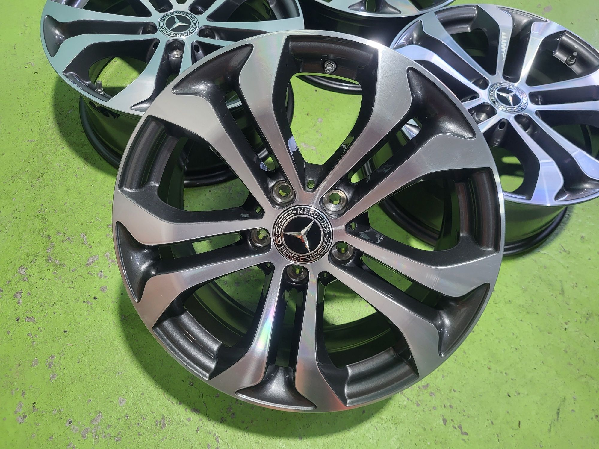 17 5x112 Mercedes  C Class W205 W204 E Class W213 W212 Vito Viano5х112