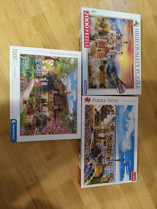 Vând 3  puzzle (1 Trefl și 2 Clementoni))