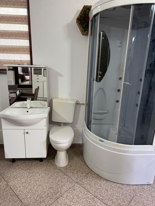 Cabina de dus Wc si chiuveta