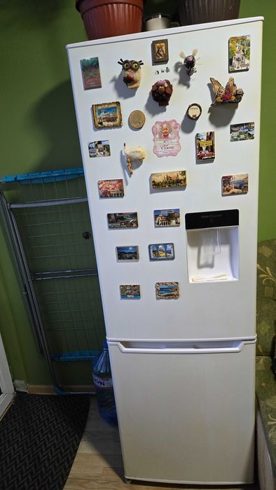 Хладилник с фризер