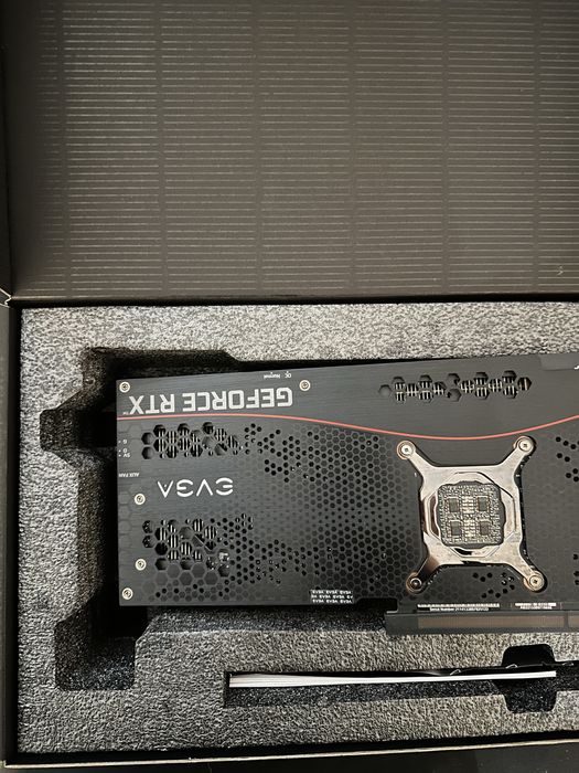 RTX 3080 - EVGA FTW3