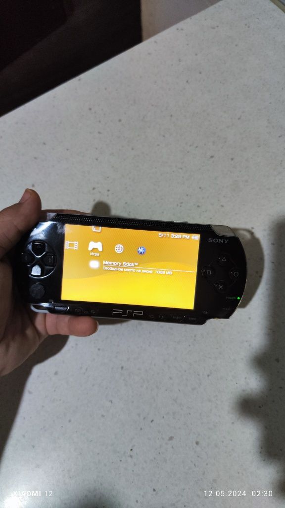 Satiladi igraboy SONY PSP pamyati 64gb 105 igrasibar